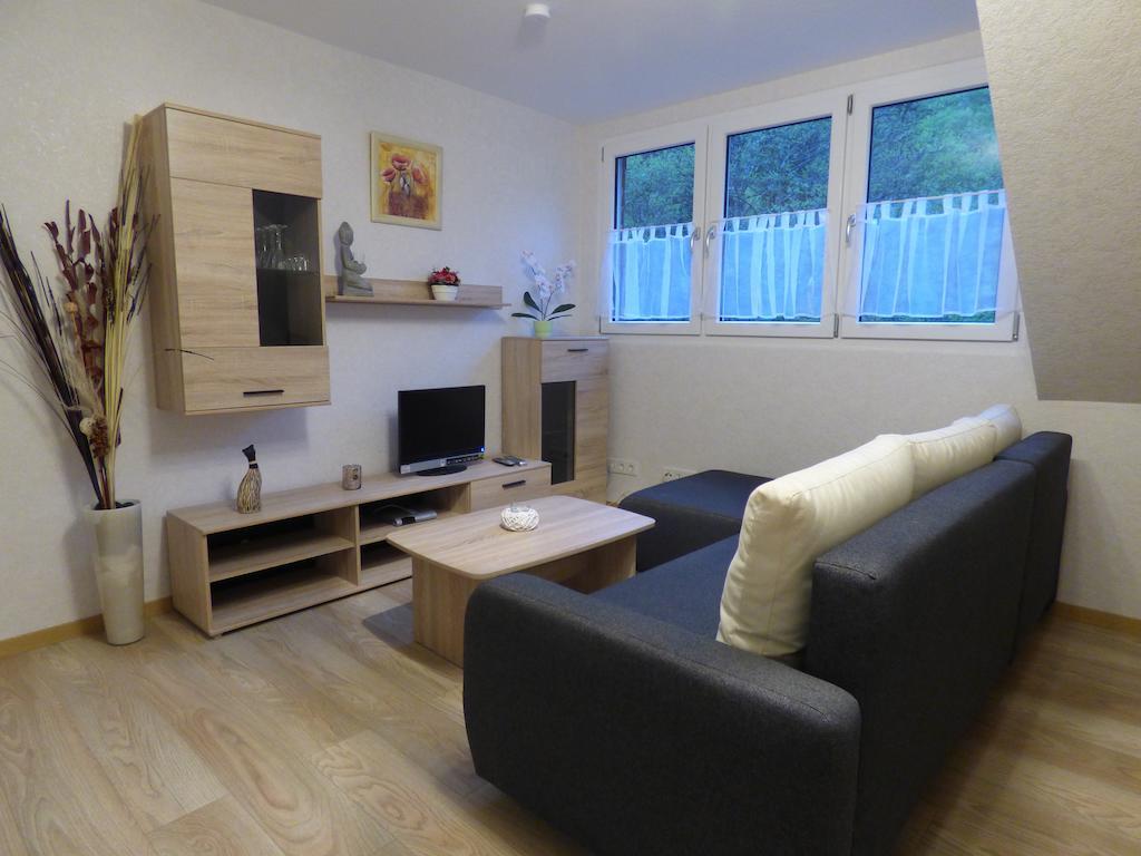 Wald Villa Uessbach Alf Pokoj fotografie